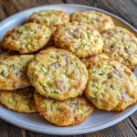 Cookies salés à la courgette, parmesan et oignon rouge