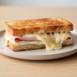 Croque-monsieur revisité raclette